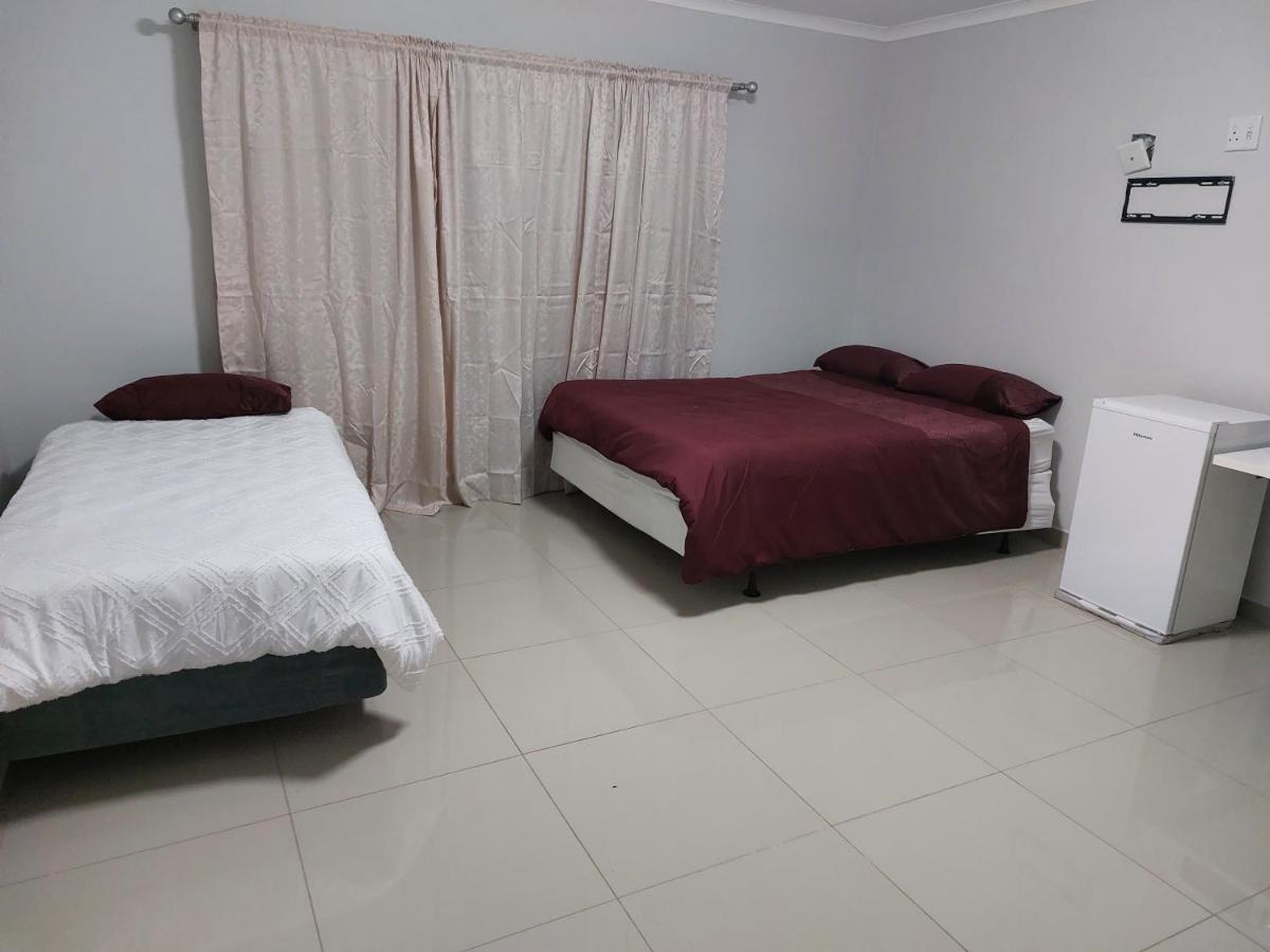 Special Inn Bed And Breakfast Windhoek Dış mekan fotoğraf